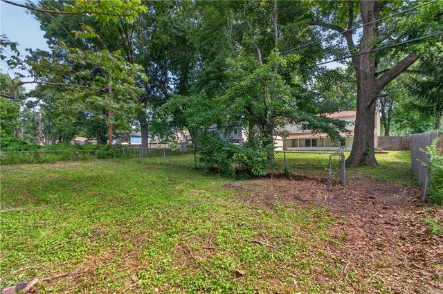 501 Park Avenue, Belton, MO 64012
