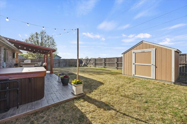 801 Valley Court, Royse City, TX 75189