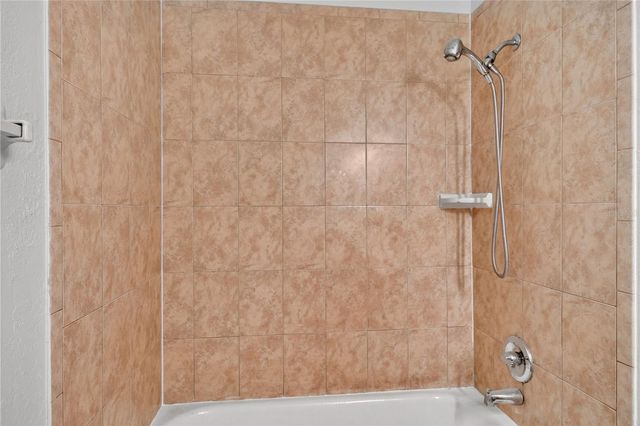 4223 S. SEMORAN BLVD 6, Orlando, FL 32822