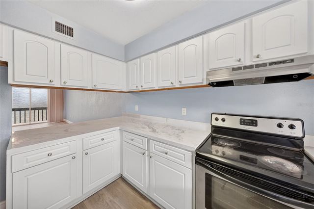 4223 S. SEMORAN BLVD 6, Orlando, FL 32822
