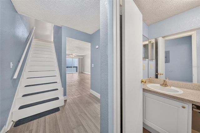 4223 S. SEMORAN BLVD 6, Orlando, FL 32822