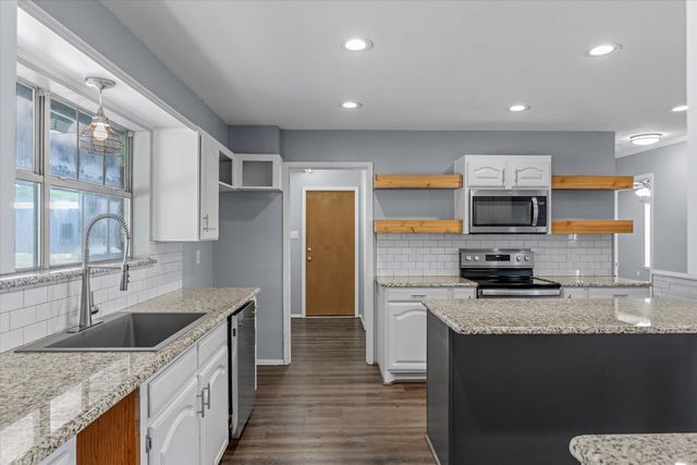 4885 Fm 859, Edgewood, TX 75117