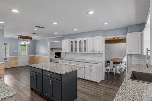 4885 Fm 859, Edgewood, TX 75117