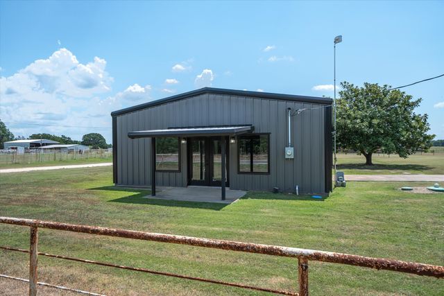 4885 Fm 859, Edgewood, TX 75117