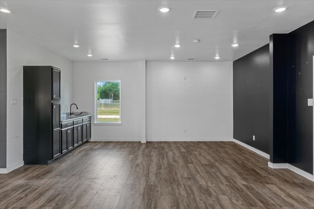 4885 Fm 859, Edgewood, TX 75117