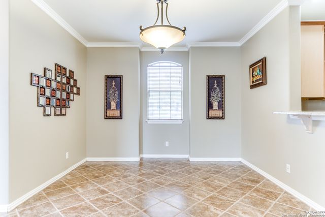 146 Creekview Dr, Canyon Lake, TX 78133