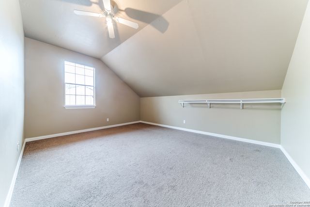 146 Creekview Dr, Canyon Lake, TX 78133