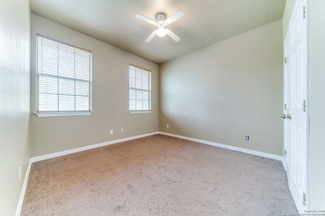 146 Creekview Dr, Canyon Lake, TX 78133