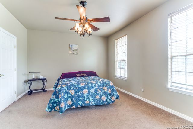146 Creekview Dr, Canyon Lake, TX 78133