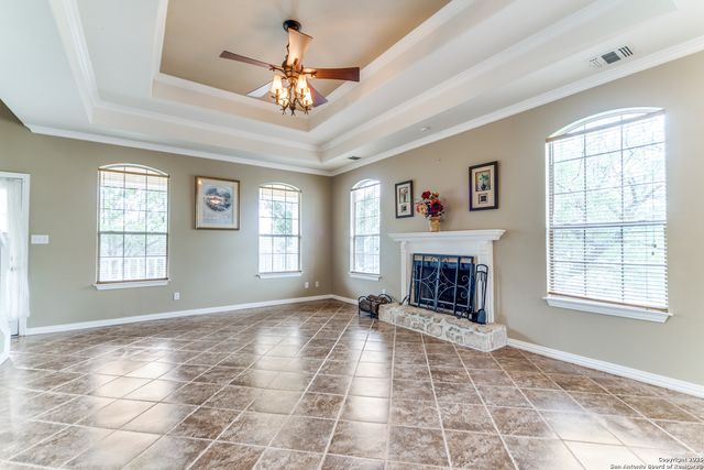 146 Creekview Dr, Canyon Lake, TX 78133