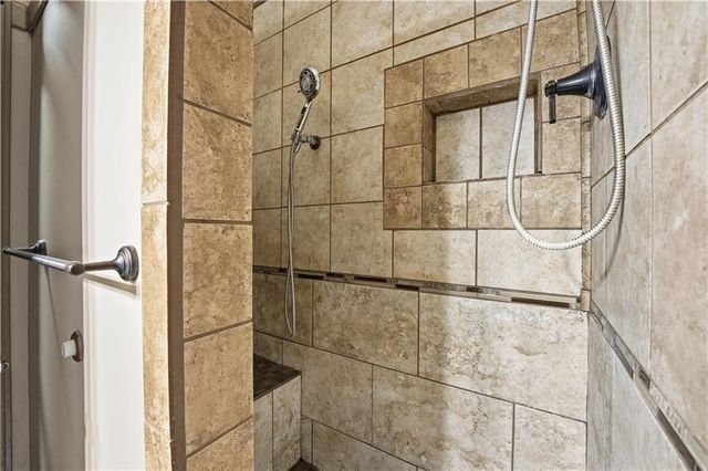 903 Citadel Drive, Weston, MO 64098