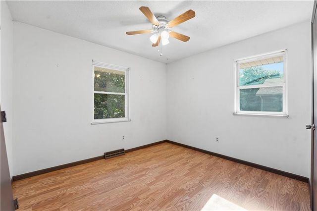 903 Citadel Drive, Weston, MO 64098