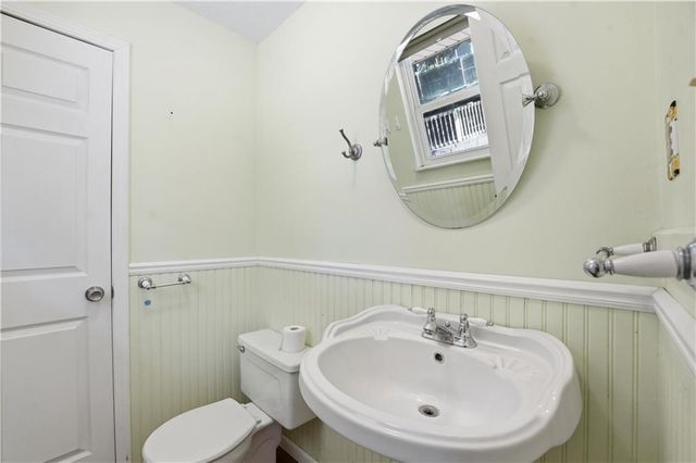 903 Citadel Drive, Weston, MO 64098