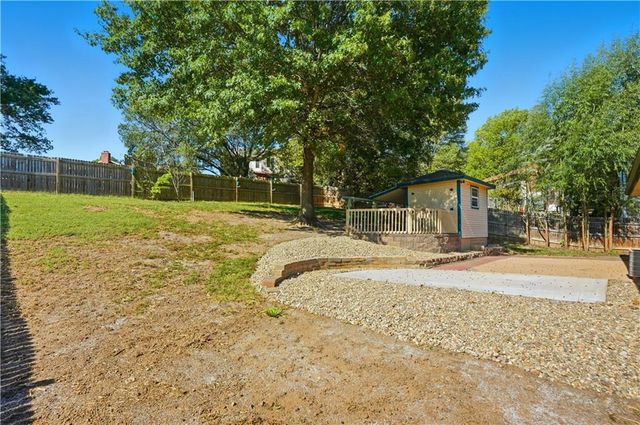 903 Citadel Drive, Weston, MO 64098