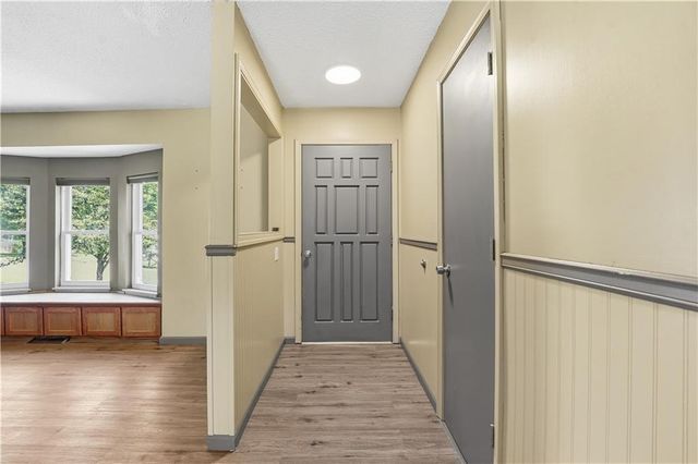 903 Citadel Drive, Weston, MO 64098