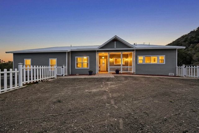 88 Rincon Loop Loop, Tijeras, NM 87059