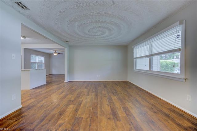 3096 Kenelm DR, Chesapeake, VA 23323