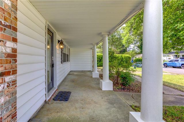3096 Kenelm DR, Chesapeake, VA 23323
