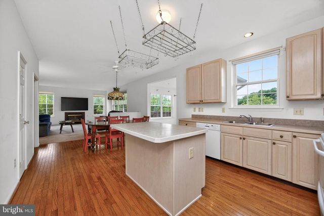 976 STUART DR, Pottstown, PA 19464