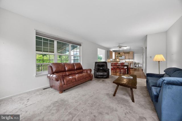 976 STUART DR, Pottstown, PA 19464