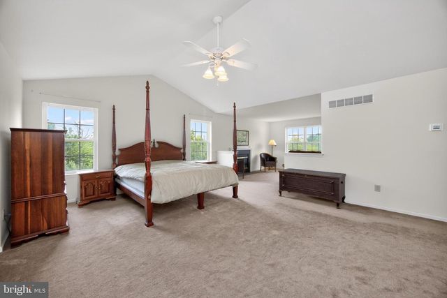 976 STUART DR, Pottstown, PA 19464