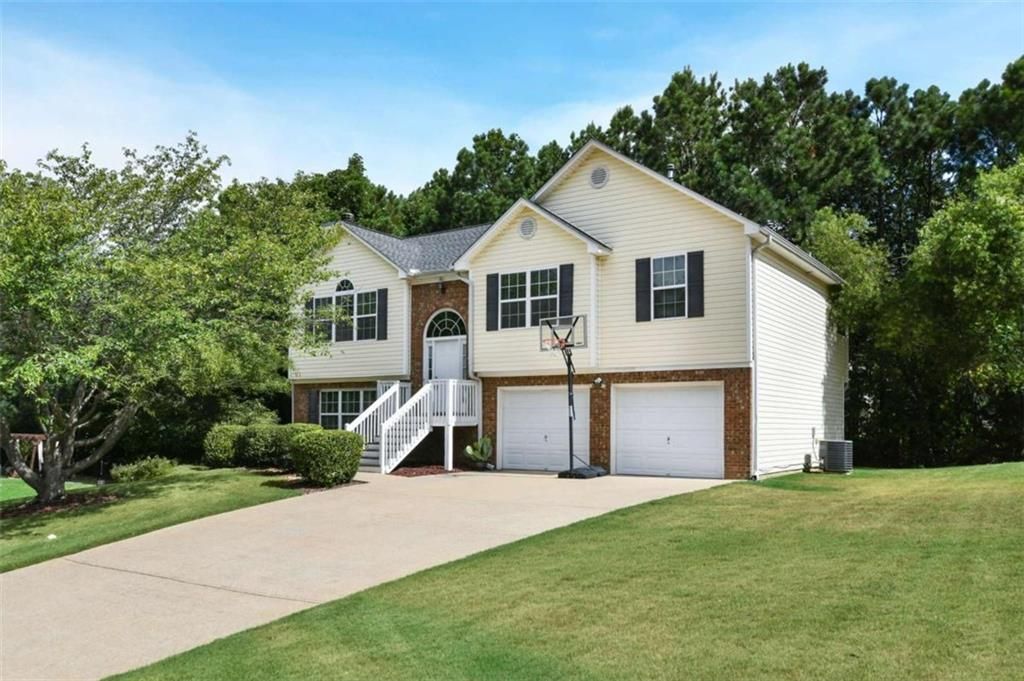 851 Walkingstick Drive, Douglasville, GA 30134