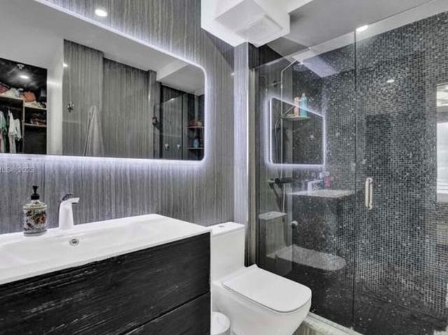 1720 Harrison Street 14h, Hollywood, FL 33020
