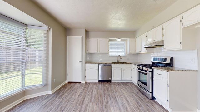 4138 Swinden Drive, Houston, TX 77066