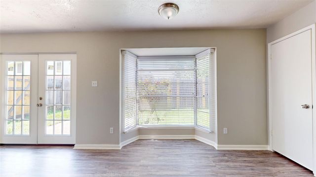 4138 Swinden Drive, Houston, TX 77066