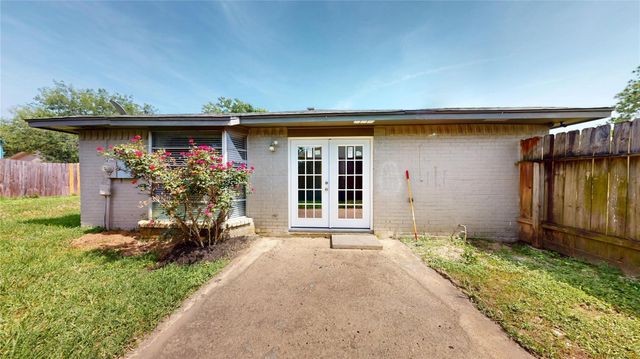 4138 Swinden Drive, Houston, TX 77066