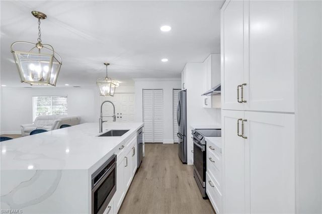 27153 Edenbridge CT, Bonita Springs, FL 34135