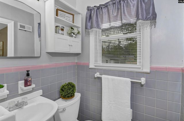 2020 Gibraltar Road, Cayce, SC 29033