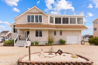 1204 Niihau Drive, Forked River, NJ 08731
