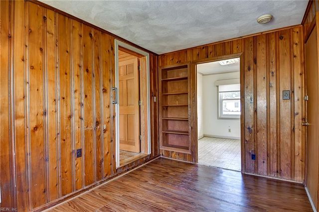 1820 Ashley DR, Virginia Beach, VA 23454