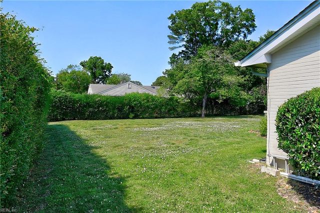 1820 Ashley DR, Virginia Beach, VA 23454