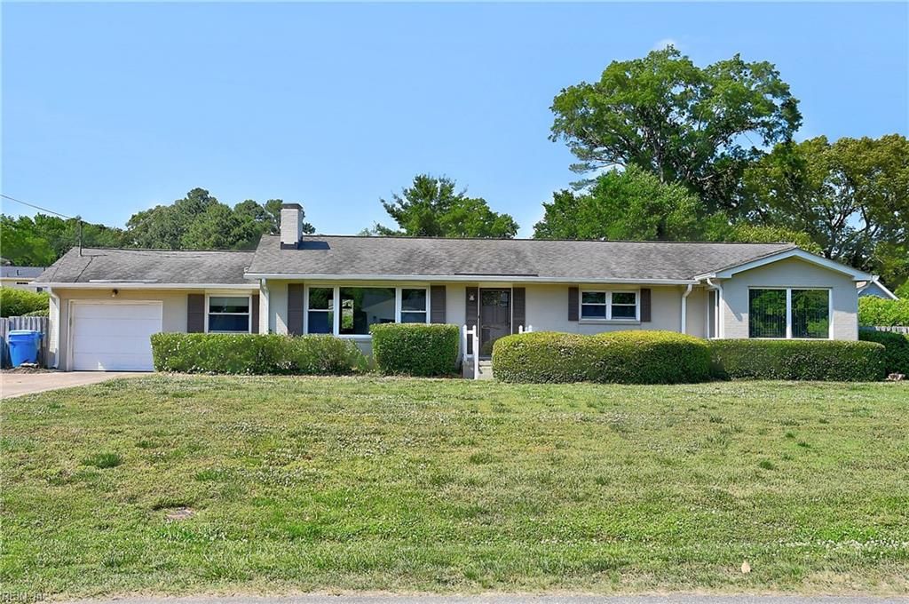 1820 Ashley DR, Virginia Beach, VA 23454