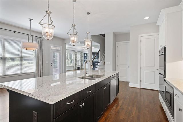 3156 Shadow Creek, Roswell, GA 30075