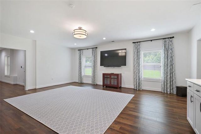 3156 Shadow Creek, Roswell, GA 30075