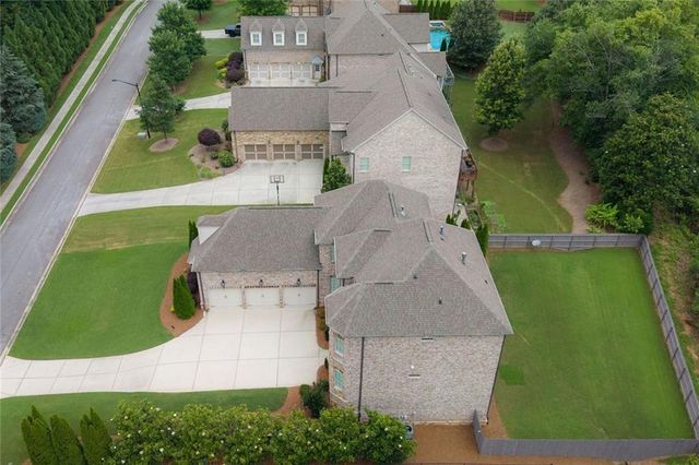 3156 Shadow Creek, Roswell, GA 30075
