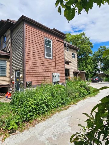 419 S VAN BUREN STREET, Green Bay, WI 54301