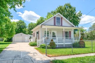 1314 Carman Street, Burton, MI 48529