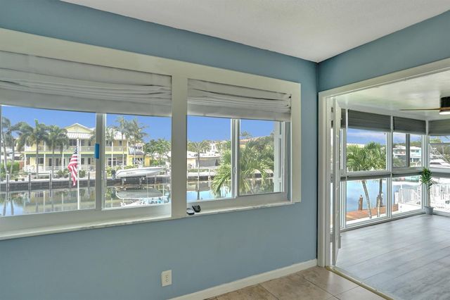 2400 NE 36th Street 10, Lighthouse Point, FL 33064