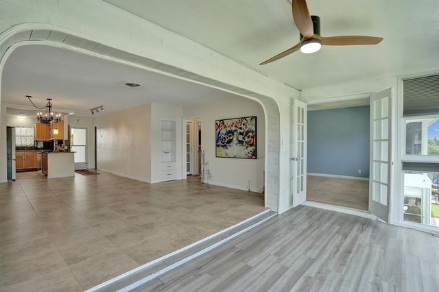 2400 NE 36th Street 10, Lighthouse Point, FL 33064
