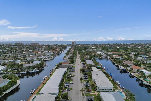 2400 NE 36th Street 10, Lighthouse Point, FL 33064