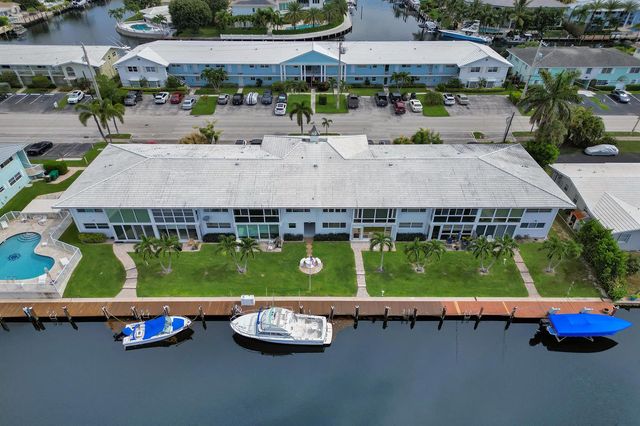 2400 NE 36th Street 10, Lighthouse Point, FL 33064