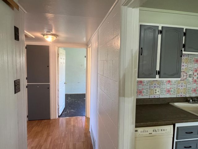 3318 Horseshoe Dr, Sacramento, CA 95821