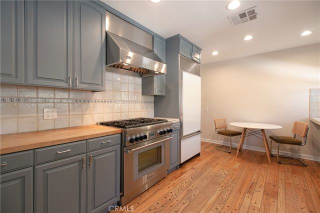 4905 Alhama, Woodland Hills, CA 91364