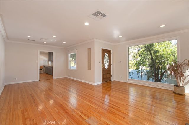 4905 Alhama, Woodland Hills, CA 91364