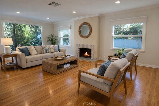 4905 Alhama, Woodland Hills, CA 91364