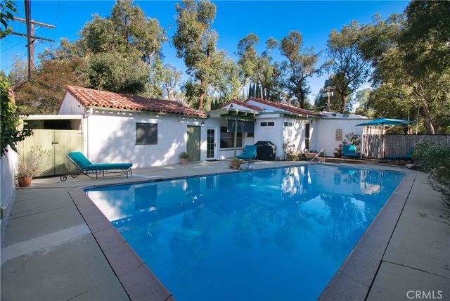 4905 Alhama, Woodland Hills, CA 91364